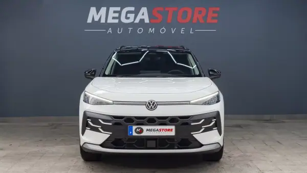 Volkswagen T-Roc 2026 — foto 2 de 33