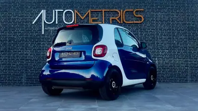 Smart Fortwo Cabrio 2015 - 9250 EUR, 176000 km - AUTO.MOTO.pt - 176000km - foto 3 de 12