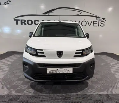Peugeot 2025 - 20900 EUR, 14800 km - AUTO.MOTO.pt - 14800km - foto 34 de 51