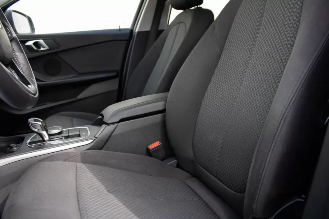 BMW 116 2020 - 17990 EUR, 140000 km - 140000km - foto 12 de 38