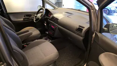 SEAT Alhambra 2005 - 7500 EUR, 299890 km - AUTO.MOTO.pt - 299890km - foto 42 de 57