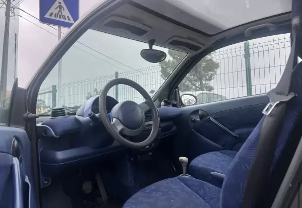 Smart Fortwo Cabrio 2000 - 2550 EUR, 208000 km - AUTO.MOTO.pt - 208000km - foto 3 de 3