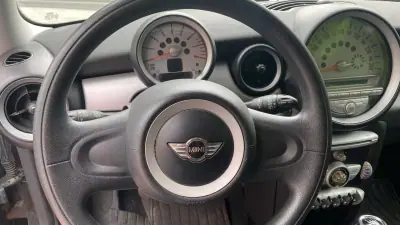 MINI Clubman 2009 - 6490 EUR, 230000 km - AUTO.MOTO.pt - 230000km - foto 10 de 11