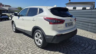 Nissan Qashqai 2019 - 18990 EUR, 110000 km - AUTO.MOTO.pt - 110000km - foto 3 de 31