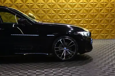 BMW 318 2022 - 27250 EUR, 132000 km - AUTO.MOTO.pt - 132000km - foto 9 de 38