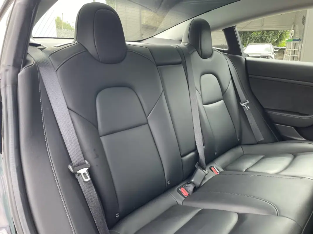 Tesla Model 3 2019 - 22995 EUR, 126801 km - AUTO.MOTO.pt - 126801km - foto 21 de 40
