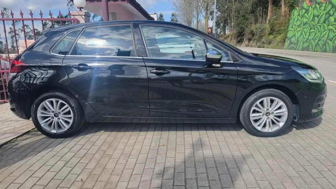Citroën C4 2016 - 8990 EUR, 140000 km - AUTO.MOTO.pt - 140000km - foto 5 de 39