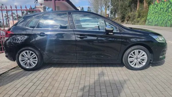 Citroën C4 2016 - 7990 EUR, 140000 km - AUTO.MOTO.pt - 140000km - foto 5 de 39