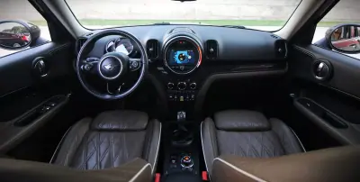 MINI Countryman 2018 - 15750 EUR, 224000 km - AUTO.MOTO.pt - 224000km - foto 11 de 33