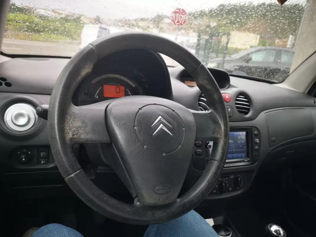 Citroën C3 2004 - 3250 EUR, 145000 km - AUTO.MOTO.pt - 145000km - foto 14 de 16