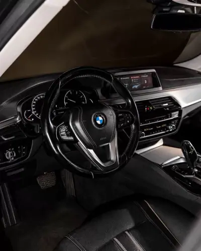 BMW 525 2017 - 25950 EUR, 159000 km - AUTO.MOTO.pt - 159000km - foto 9 de 19