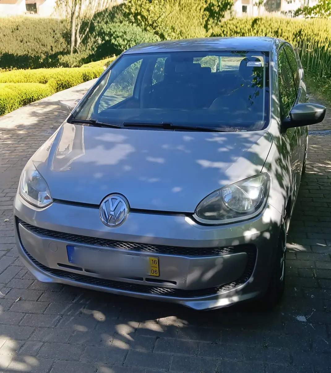 Volkswagen Up! 2016 - 7750 EUR, 35000 km - AUTO.MOTO.pt - 35000km - foto 1 de 5