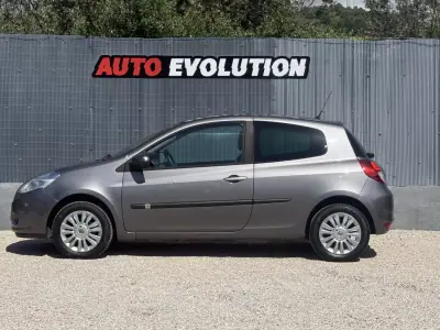 Renault Clio 2009 - 5950 EUR, 110000 km - AUTO.MOTO.pt - 110000km - foto 2 de 14