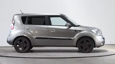 Kia Soul 2009 - 6999 EUR, 160000 km - AUTO.MOTO.pt - 160000km - foto 5 de 17