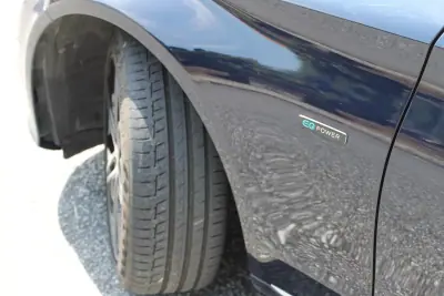 Mercedes-Benz C 300 2020 - 28990 EUR, 128000 km - AUTO.MOTO.pt - 128000km - foto 15 de 36