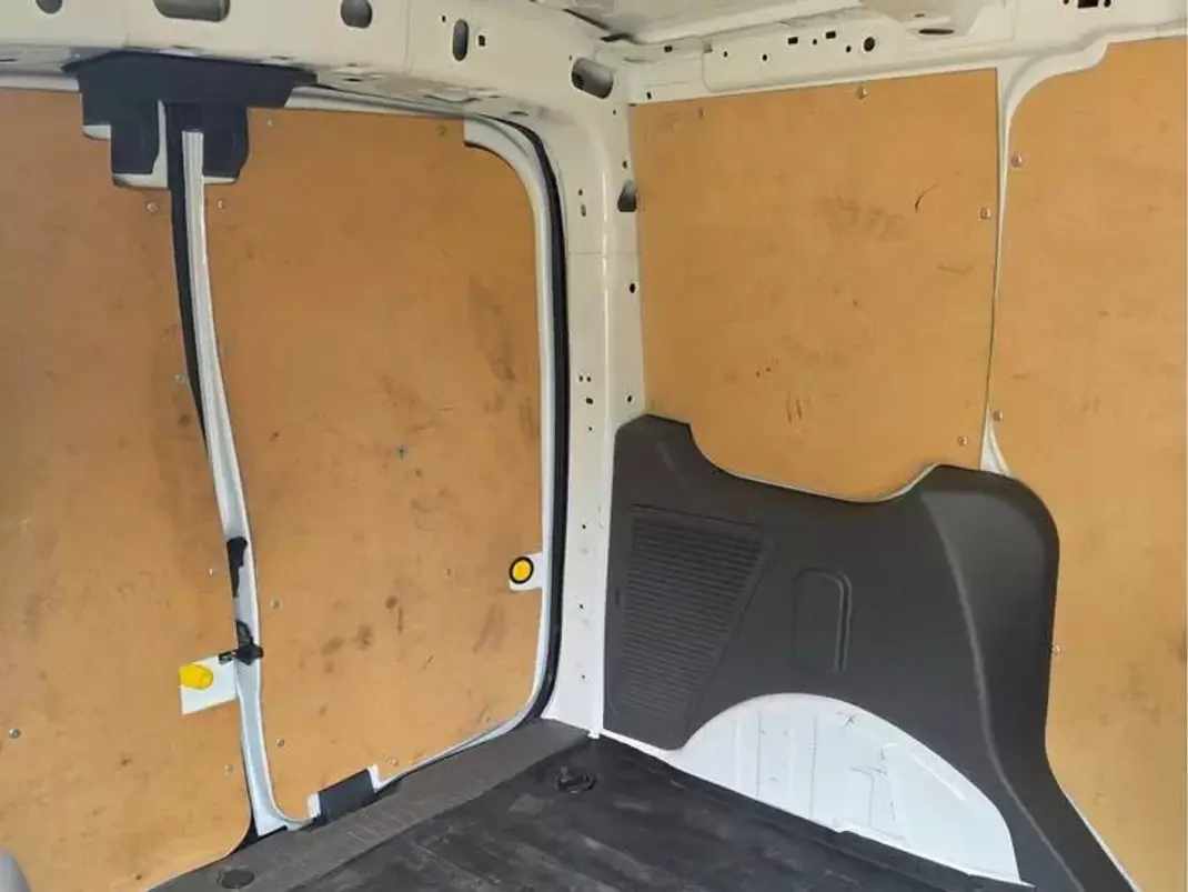Ford Transit Connect 2019 - 10990 EUR, 165000 km - AUTO.MOTO.pt - 165000km - foto 8 de 8