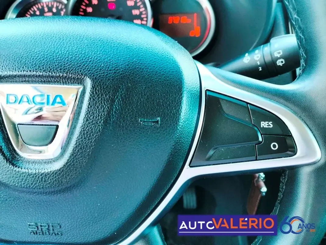 Dacia Dokker 2020 - 17950 EUR, 37215 km - AUTO.MOTO.pt - 37215km - foto 17 de 29