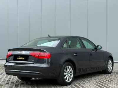 Audi A4 2014 - 14790 EUR, 249731 km - 249731km - foto 3 de 14