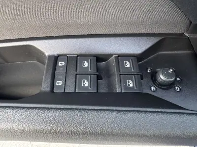 Audi Q4 e-tron 2021 - 29900 EUR, 79000 km - 79000km - foto 43 de 46
