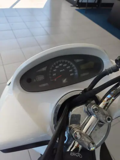 Honda PCX 125 2011 - 1750 EUR, 32000 km - foto 5 de 7