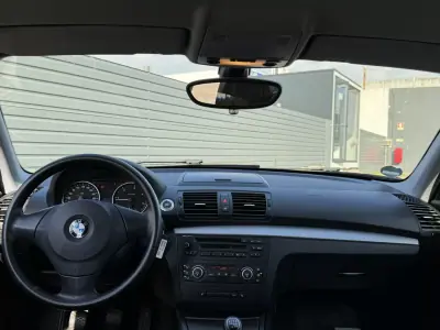BMW 118 2009 - 9950 EUR, 260000 km - AUTO.MOTO.pt - 260000km - foto 6 de 16