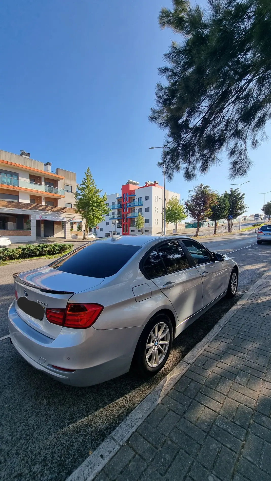 BMW 320 2012 - 12000 EUR, 241000 km - 241000km - foto 12 de 13