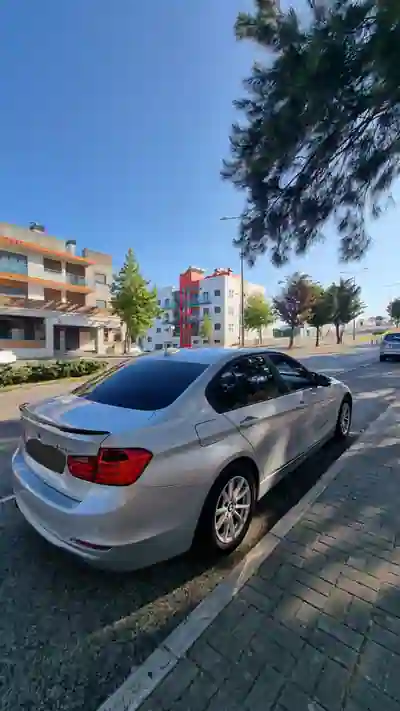 BMW 320 2012 - 12000 EUR, 241000 km - 241000km - foto 12 de 13