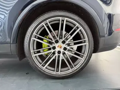 Porsche Cayenne 2019 - 59990 EUR, 87906 km - AUTO.MOTO.pt - 87906km - foto 27 de 33