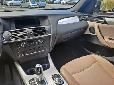 BMW X3 2014 - 15000 EUR, 130000 km - AUTO.MOTO.pt - 130000km - foto 14 de 23