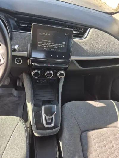 Renault Zoe 2020 - 12750 EUR, 133250 km - AUTO.MOTO.pt - 133250km - foto 18 de 29