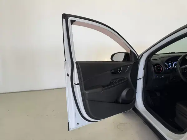Hyundai Kauai 2019 - 15450 EUR, 78421 km - AUTO.MOTO.pt - 78421km - foto 17 de 37