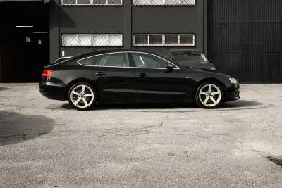 Audi A5 Sportback 2009 - 11900 EUR, 270425 km - AUTO.MOTO.pt - 270425km - foto 2 de 25