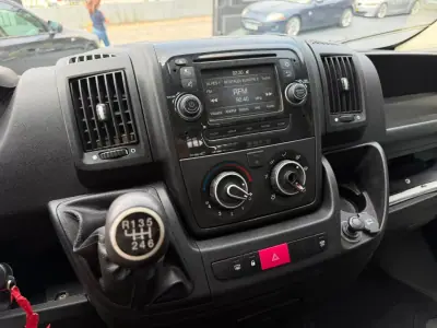 Citroën Jumper caixa aberta 2018 - 19900 EUR, 131000 km - AUTO.MOTO.pt - 131000km - foto 8 de 10