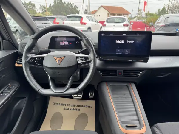 Cupra Born 2024 - 28750 EUR, 35000 km - 35000km - foto 9 de 47