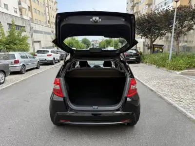 Honda Jazz 2013 - 8950 EUR, 139000 km - AUTO.MOTO.pt - 139000km - foto 8 de 15