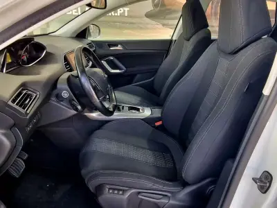 Peugeot 308 SW 2016 - 9990 EUR, 197000 km - AUTO.MOTO.pt - 197000km - foto 6 de 17