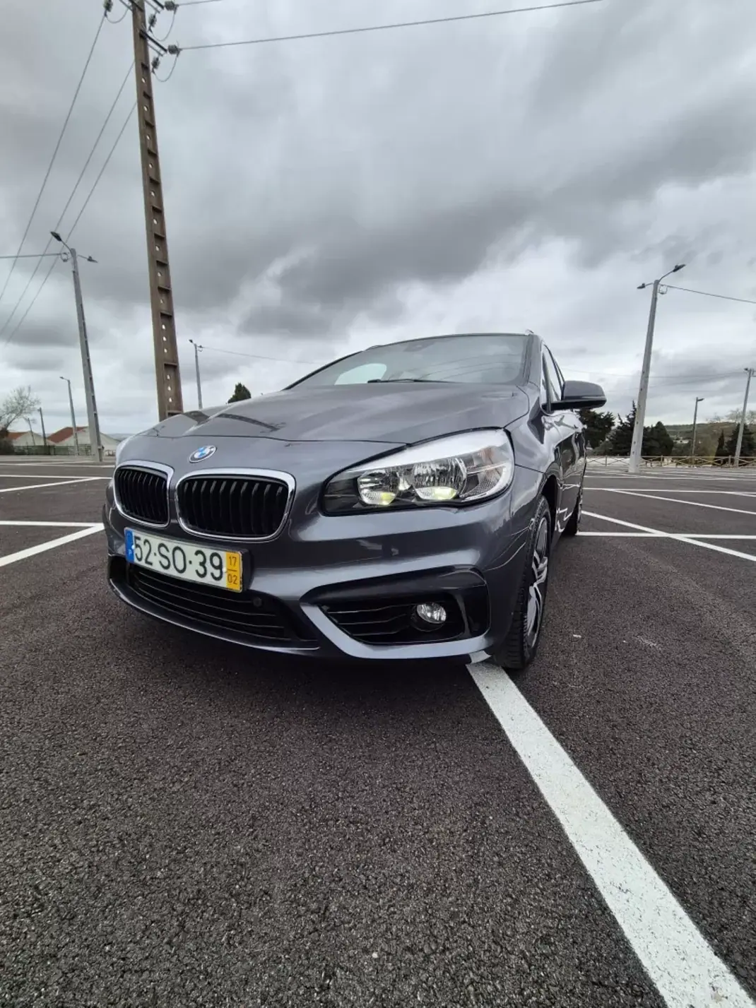BMW 216 Gran Tourer 2017 - 16900 EUR, 130000 km - AUTO.MOTO.pt - 130000km - foto 1 de 12