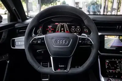 Audi RS6 Avant 2021 - 119000 EUR, 79216 km - AUTO.MOTO.pt - 79216km - foto 11 de 17