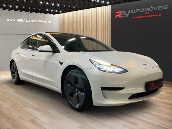 Tesla Model 3 2023 - 30950 EUR, 79791 km - AUTO.MOTO.pt - 79791km - foto 2 de 20