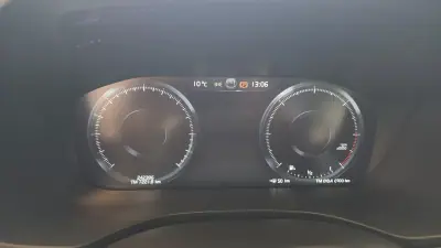 Volvo XC 60 2018 - 23500 EUR, 242396 km - AUTO.MOTO.pt - 242396km - foto 42 de 55