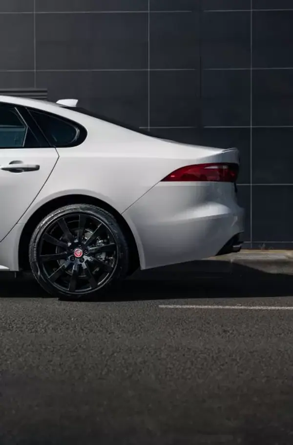 Jaguar XF 2017 - 22990 EUR, 145800 km - AUTO.MOTO.pt - 145800km - foto 25 de 55