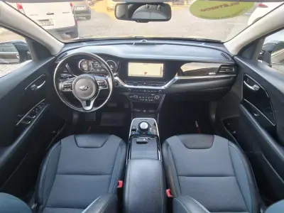 Kia e-Niro 2021 - 24400 EUR, 81000 km - AUTO.MOTO.pt - 81000km - foto 5 de 13