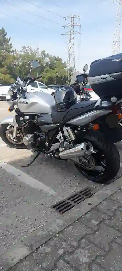 Suzuki VX 2004 - 6900 EUR, 31200 km - AUTO.MOTO.pt - 31200km - foto 1 de 11