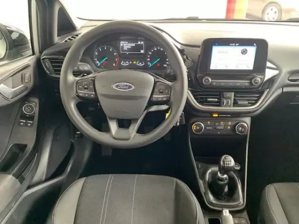 Ford Fiesta 2018 - 12500 EUR, 180000 km - AUTO.MOTO.pt - 180000km - foto 16 de 16