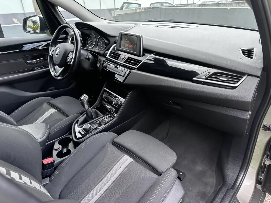 BMW 218 Active Tourer 2016 - 14900 EUR, 190000 km - AUTO.MOTO.pt - 190000km - foto 45 de 58