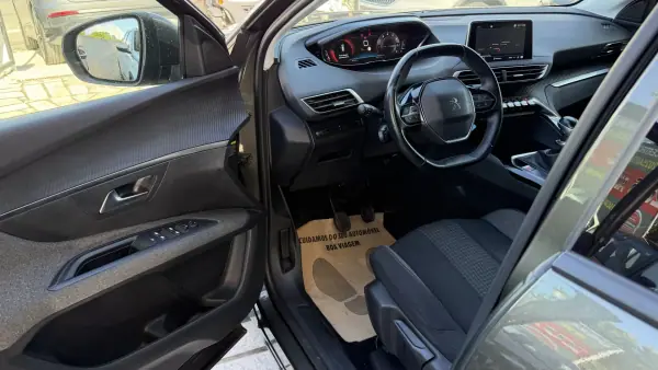 Peugeot 3008 2019 - 17980 EUR, 80200 km - AUTO.MOTO.pt - 80200km - foto 8 de 25