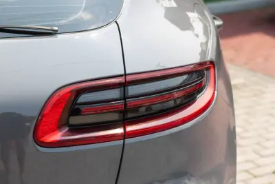 Porsche Macan 2015 - 43900 EUR, 152799 km - AUTO.MOTO.pt - 152799km - foto 25 de 27