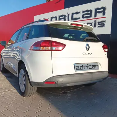Renault Clio Sport Tourer 2015 - 9490 EUR, 163864 km - AUTO.MOTO.pt - 163864km - foto 5 de 8