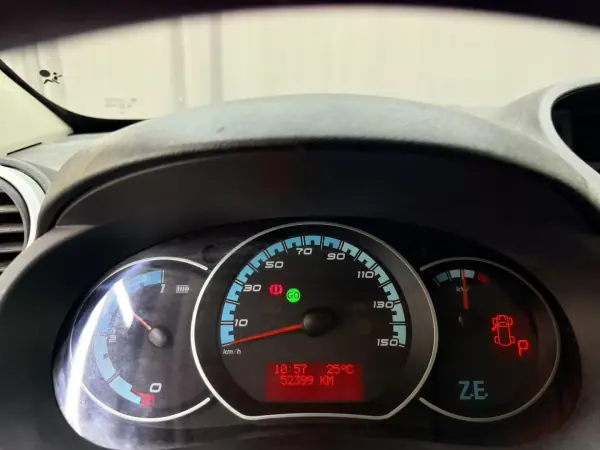 Renault Kangoo 2018 - 9500 EUR, 52400 km - AUTO.MOTO.pt - 52400km - foto 18 de 18