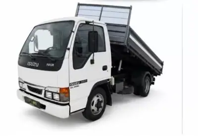 Isuzu  2005 - 215000km